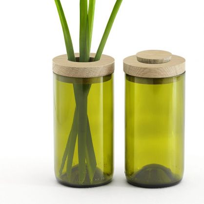 Vase & Dose mit einem Deckel im Deckel, aus Eiche