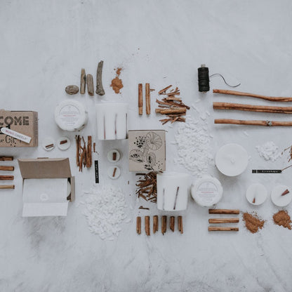 Munio Geschenkbox - Kerzen und Duftblättchen, Zimt (Cinnamon), vegan, Bio