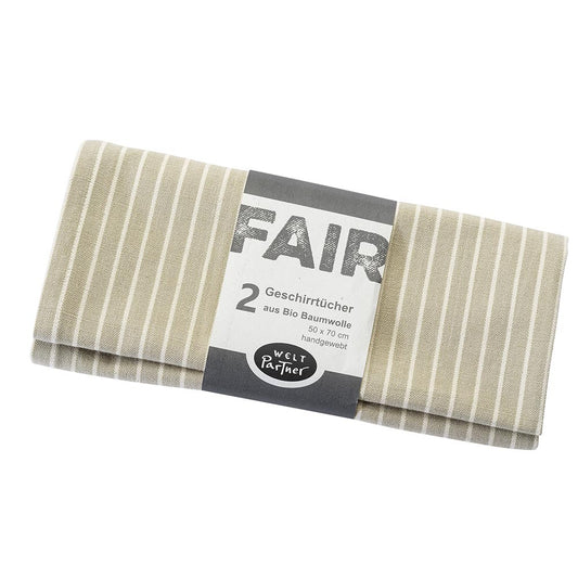 2 beige fairtrade Geschirrtücher aus Biobaumwolle, mit dünnen weißen Streifen
