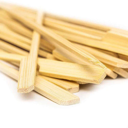 Grillsticks mit einem breiten Griff aus Bambus