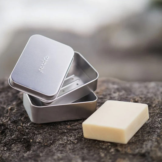 Seifendose aus Aluminium mit Abtropfgitter