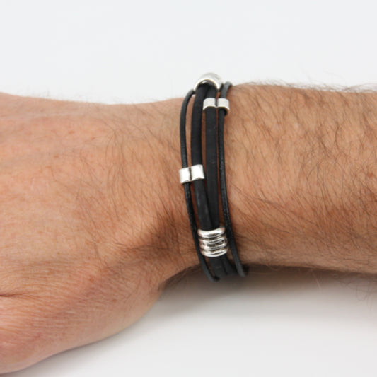 Veganes Kork-Armband mit Metall-Perlen